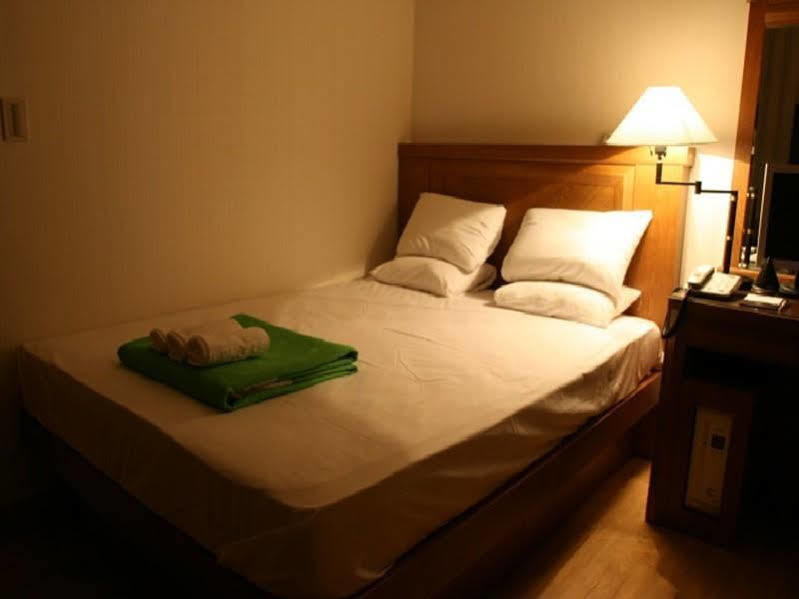 New Donghae Tourist Hotel Exterior foto