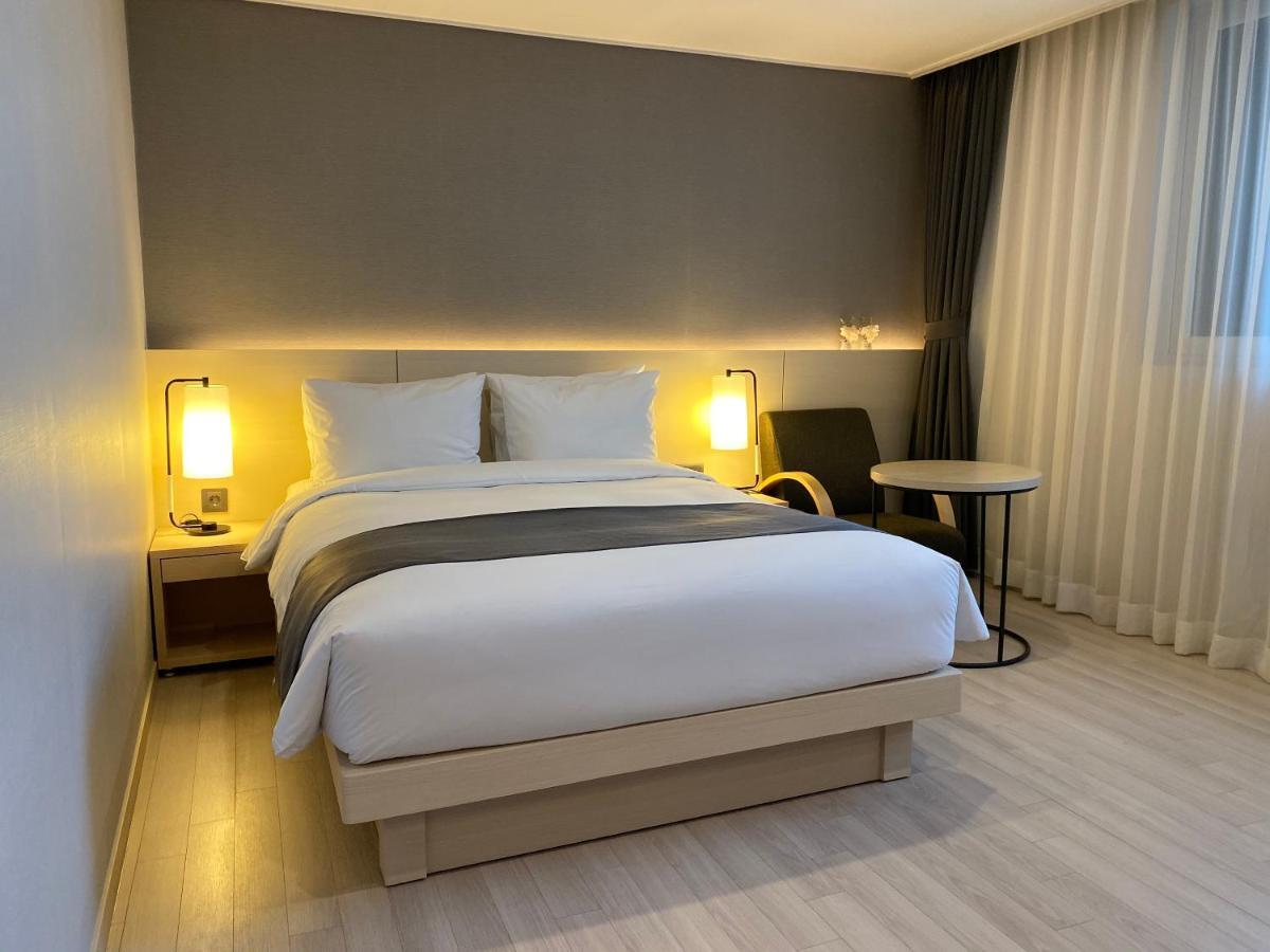 New Donghae Tourist Hotel Quarto foto
